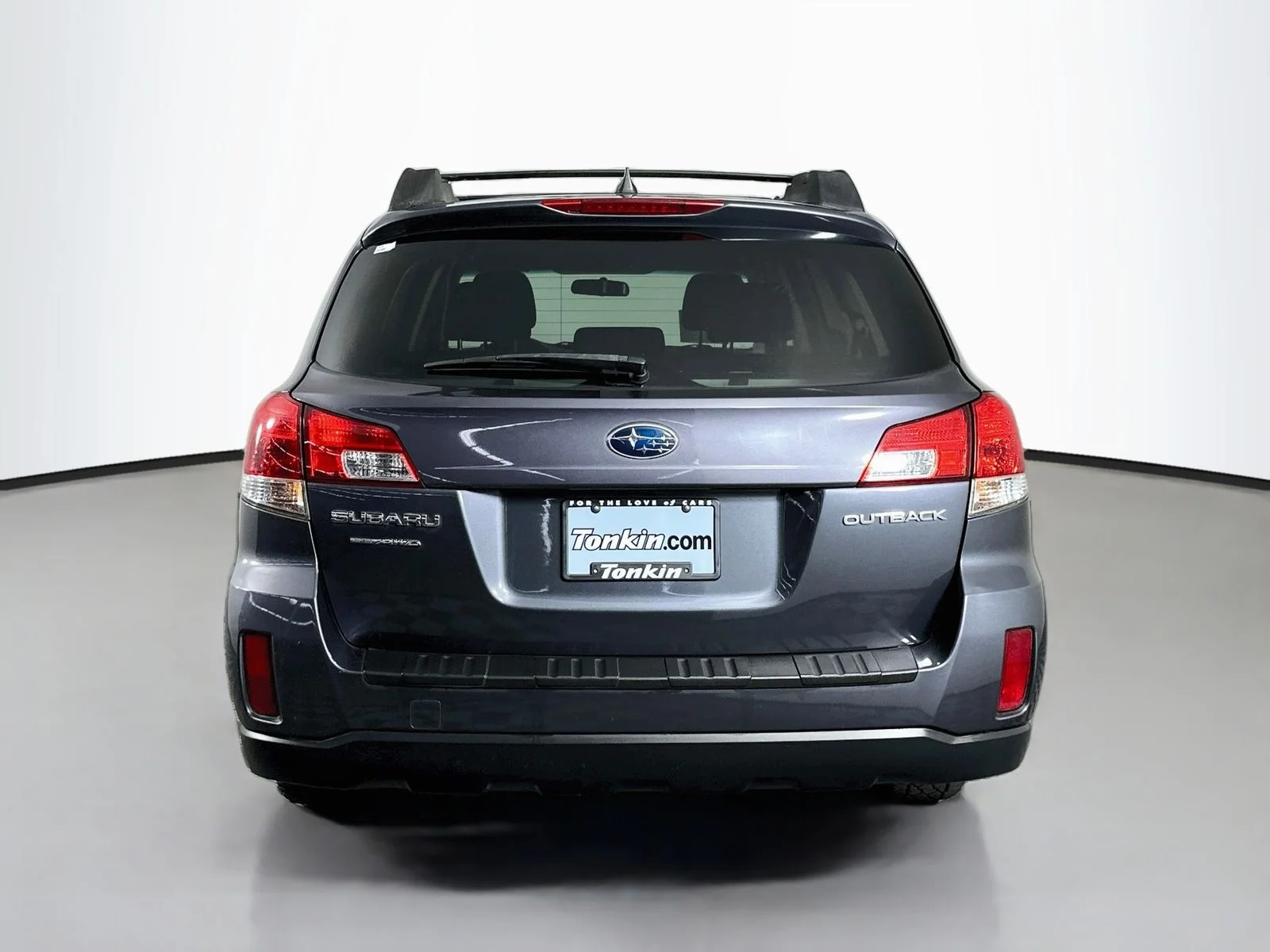 Used 2014 Carbide Gray Metallic Subaru 2.5i Premium image 6