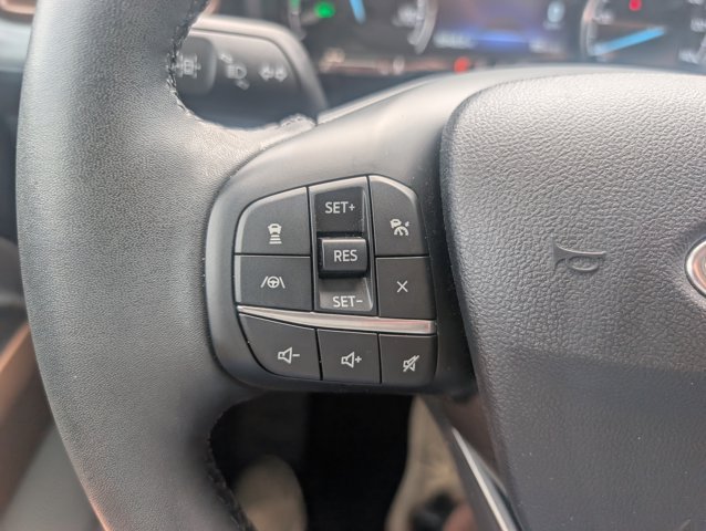 Used 2024 Gray Ford LARIAT image 21