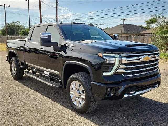 Used 2025 Black Chevrolet High Country 4x4 Crew Cab 6.75 ft. box 159 in. WB image 6