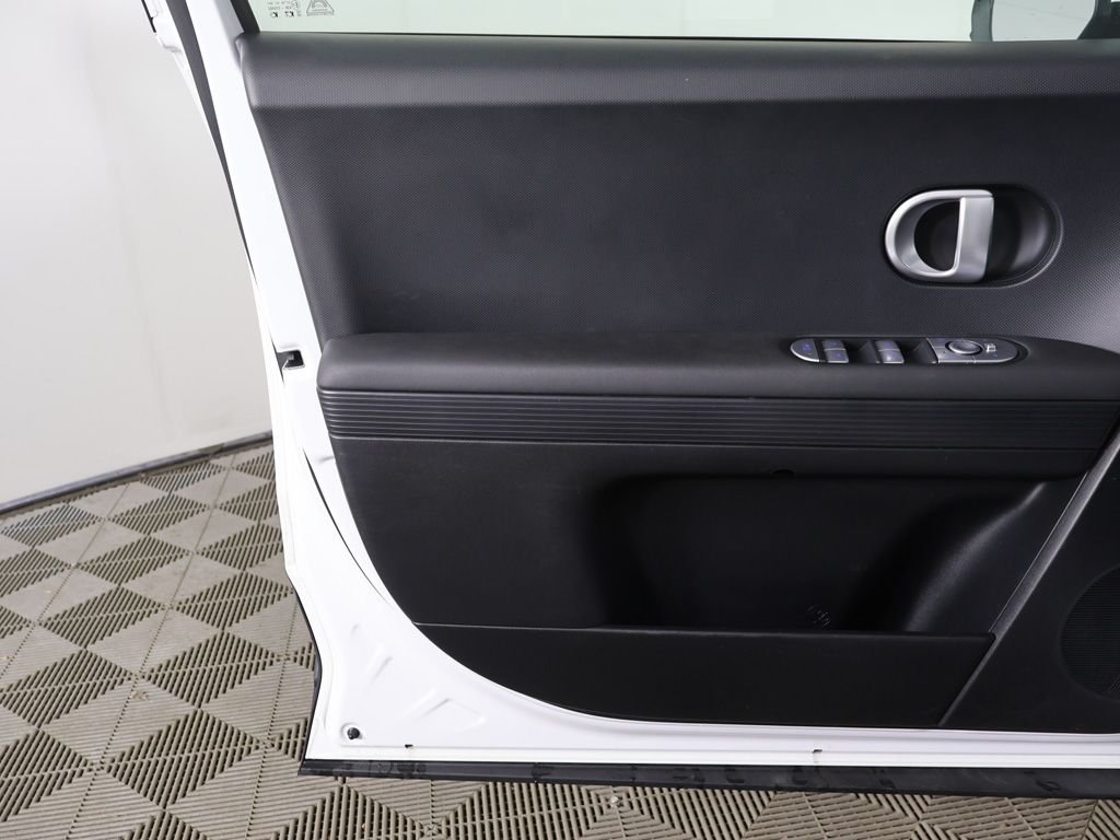 Used 2024 White Hyundai SEL image 20