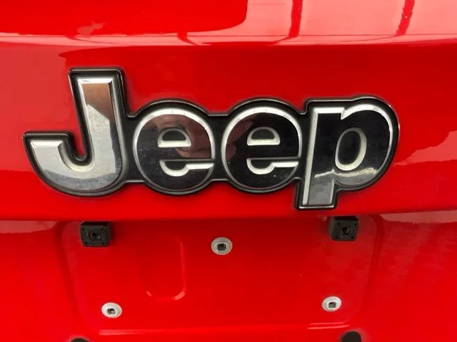Used 2021 Red Jeep Sport image 27