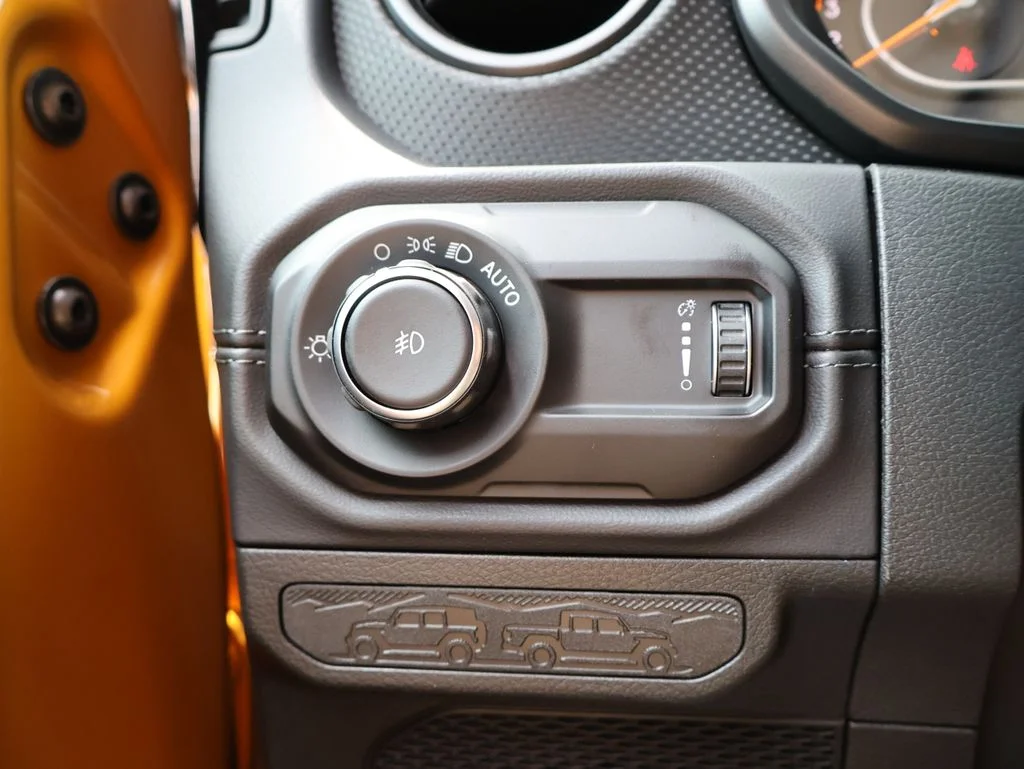 New 2026 Goldilocks Exterior Paint Jeep Rubicon image 30