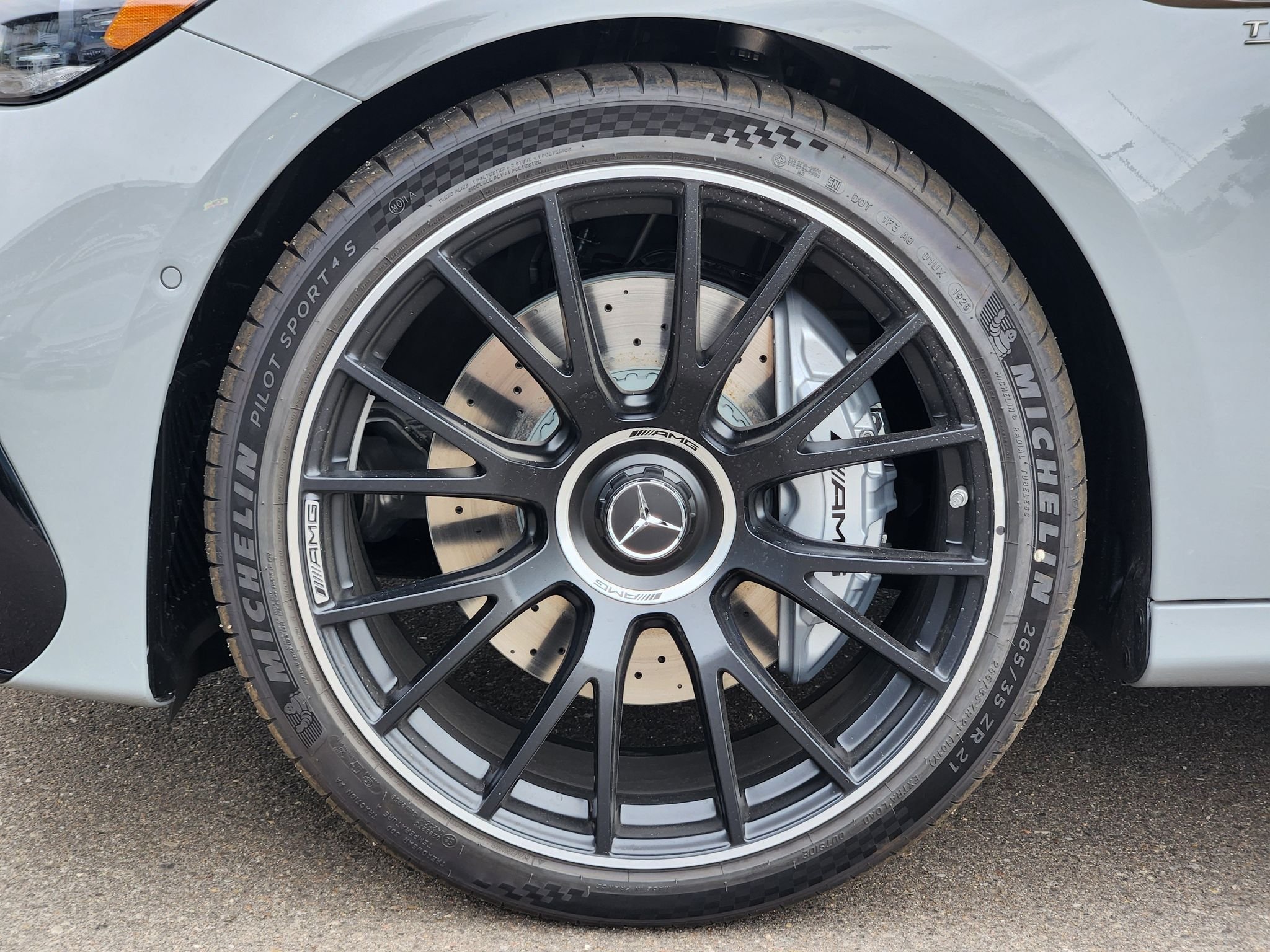New 2027 MANUFAKTUR Alpine Grey Mercedes-Benz AMG® E 53 4MATIC image 20