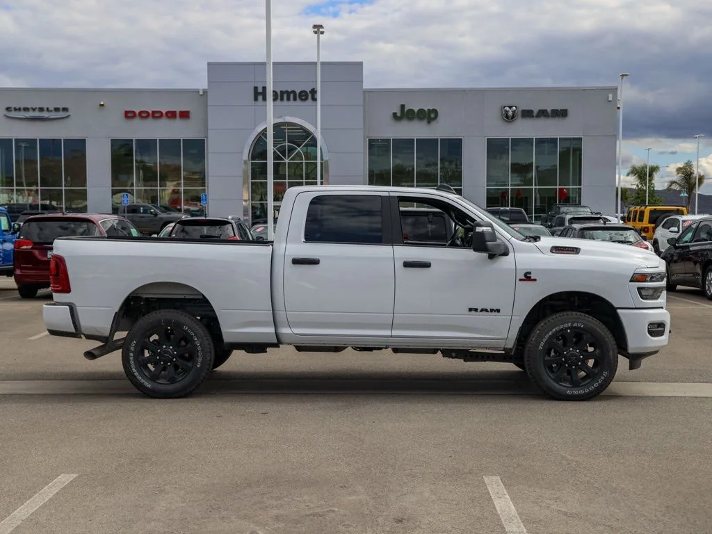 New 2026 Bright White Clear-Coat Exterior Paint RAM Big Horn Night Edition image 2