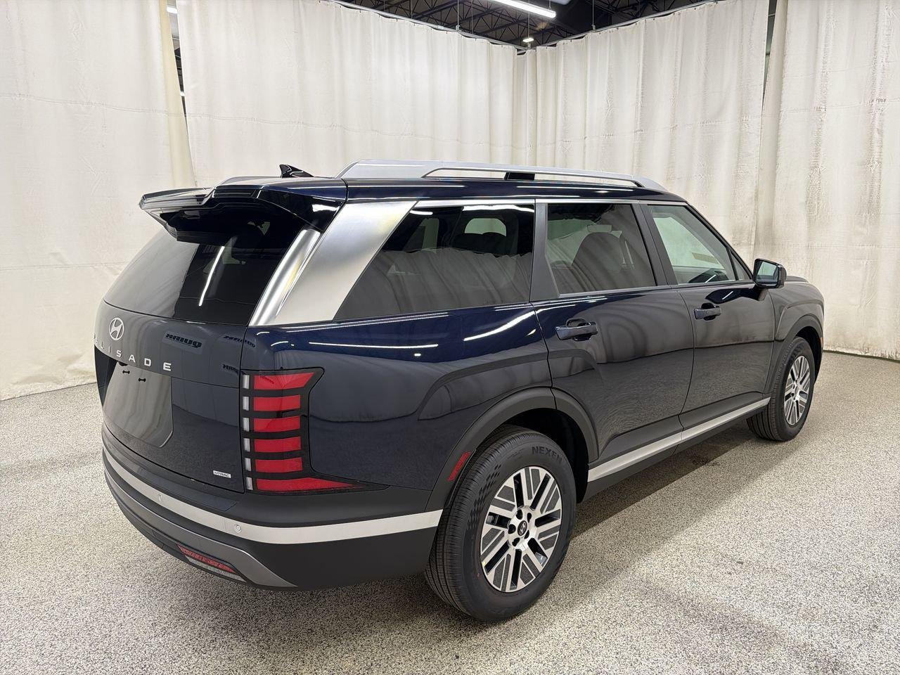 New 2026 Classy Blue Pearl Hyundai SEL 8P image 8