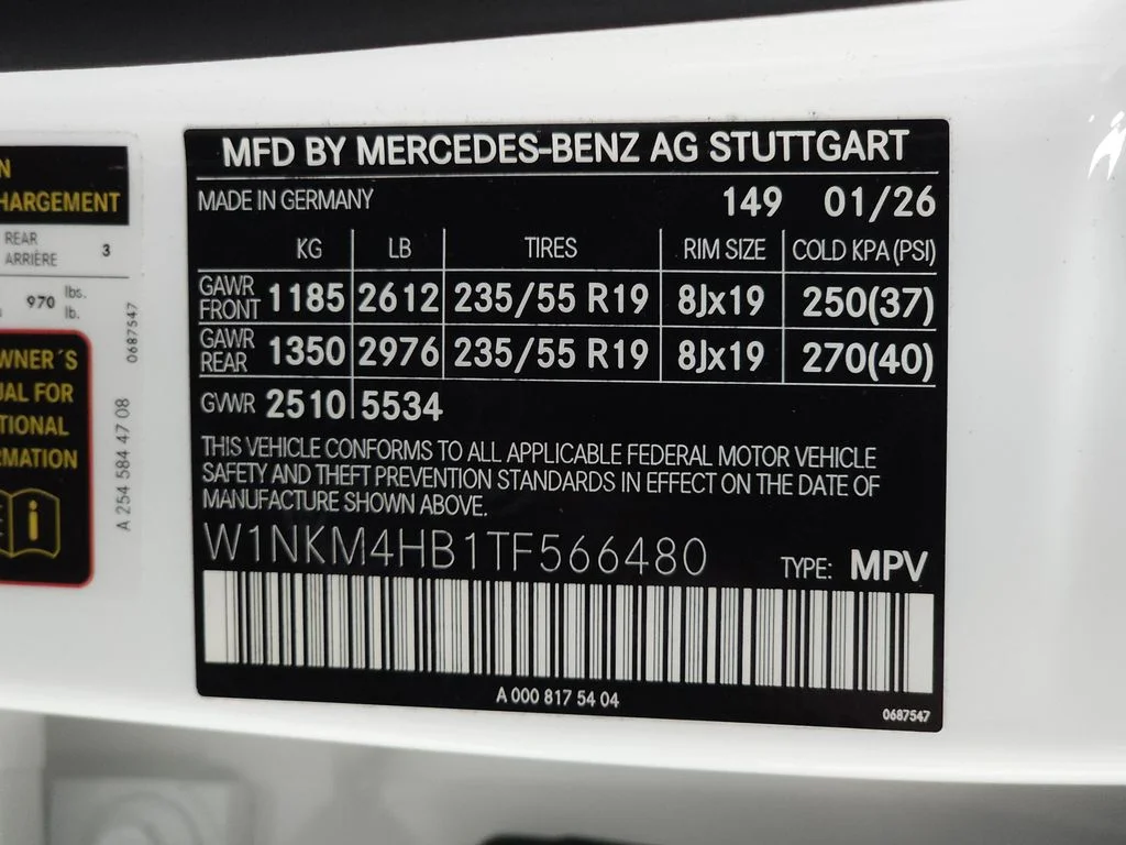 Certified Used 2026 Polar White Mercedes-Benz GLC 300 image 33
