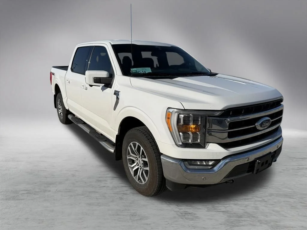 Used 2021 White Ford Lariat image 33