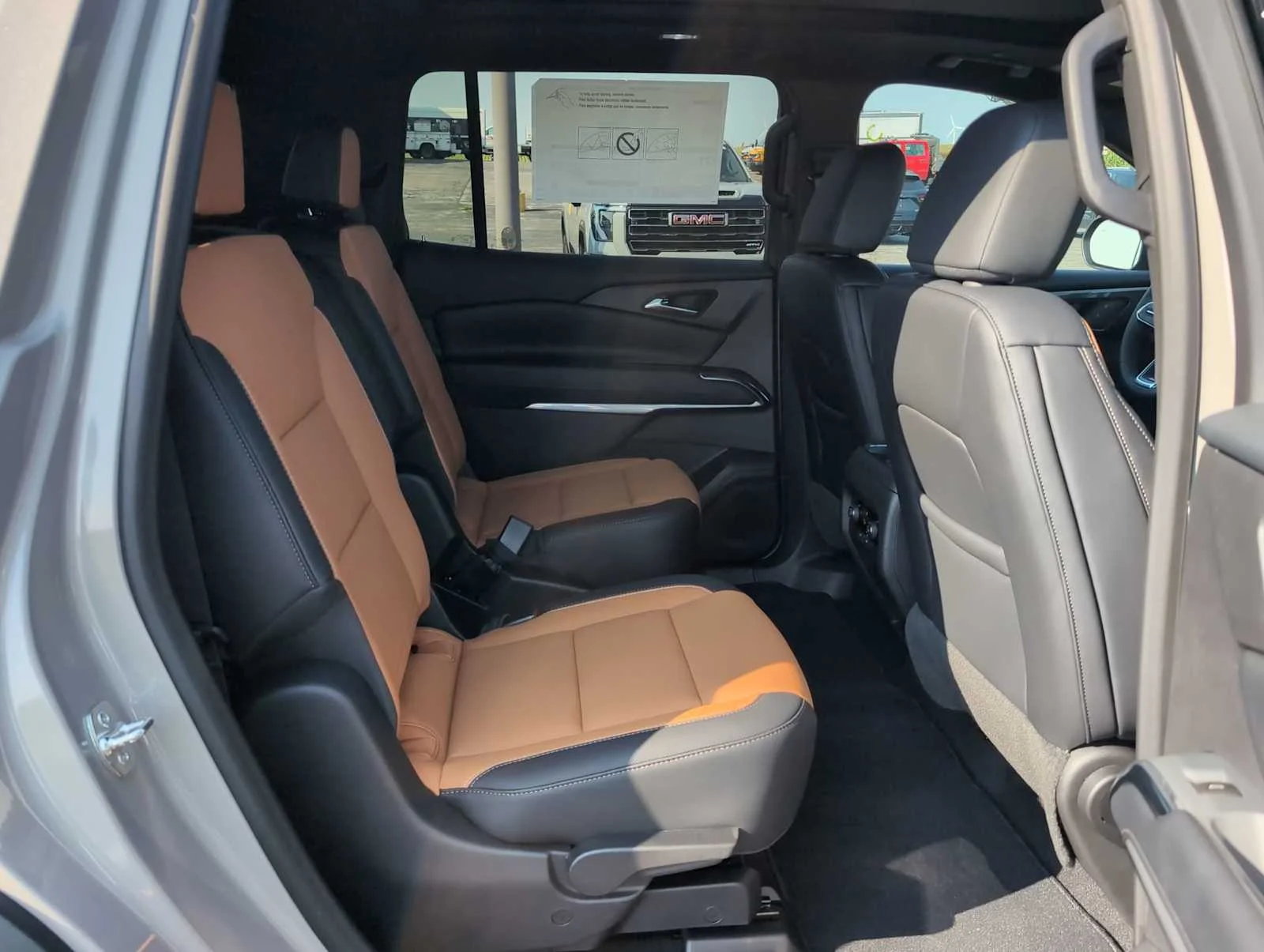 2027 Chevrolet Traverse Z71 - Photo 27