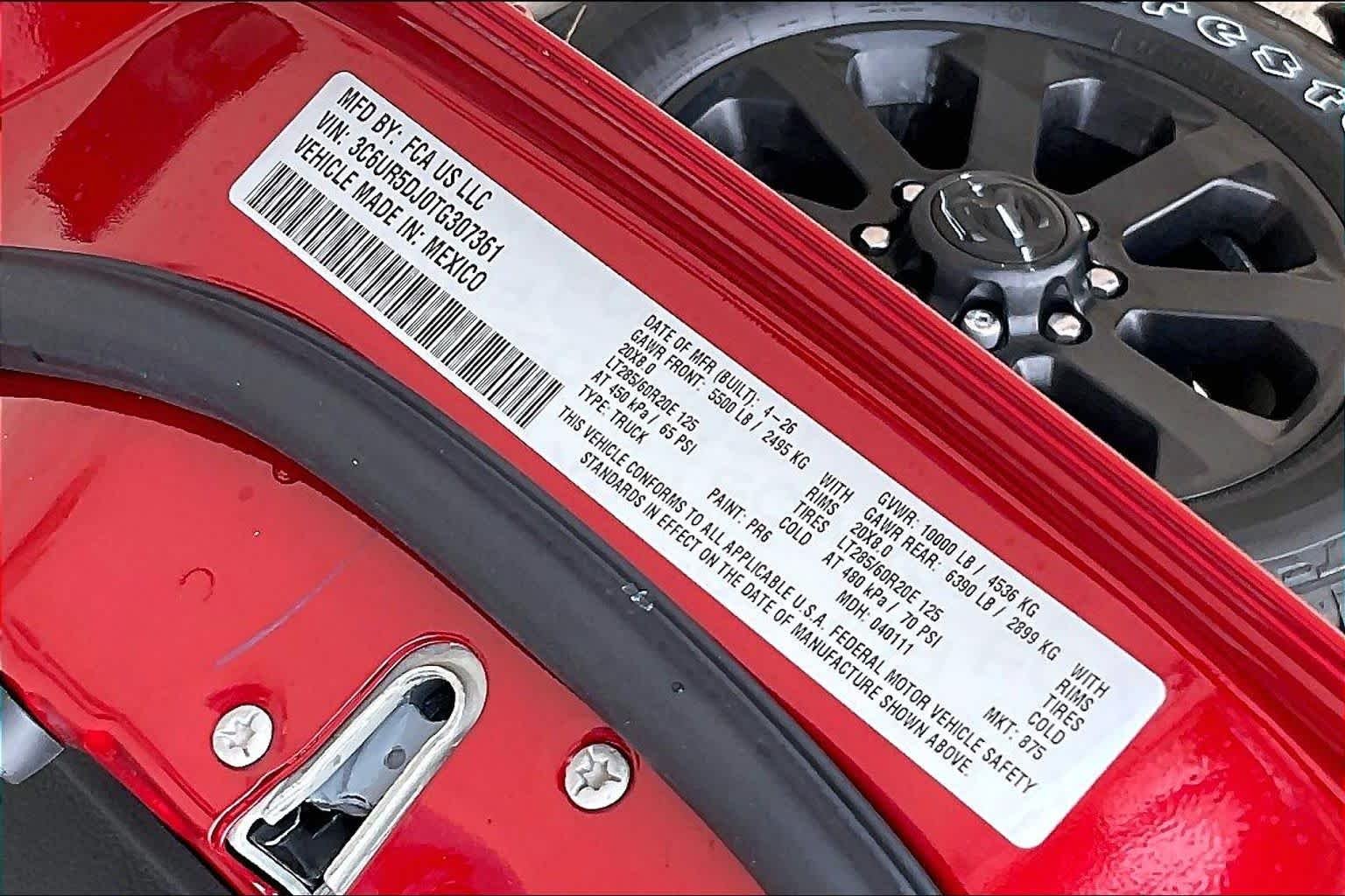 New 2026 Molten Red Pearl-Coat Exterior Paint RAM Big Horn image 20