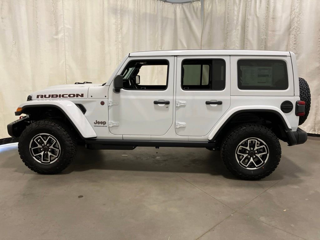 New 2026 Bright White Clear-Coat Exterior Paint Jeep Rubicon X image 26