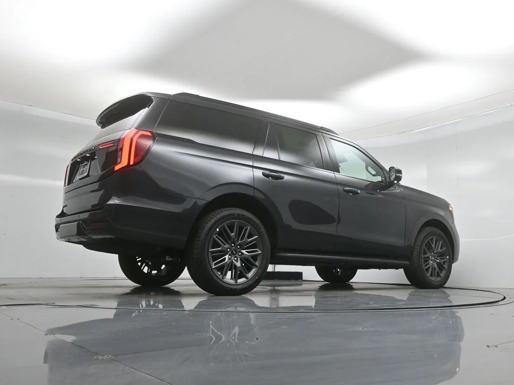 New 2026 Dark Matter Gray Metallic Ford Platinum image 46