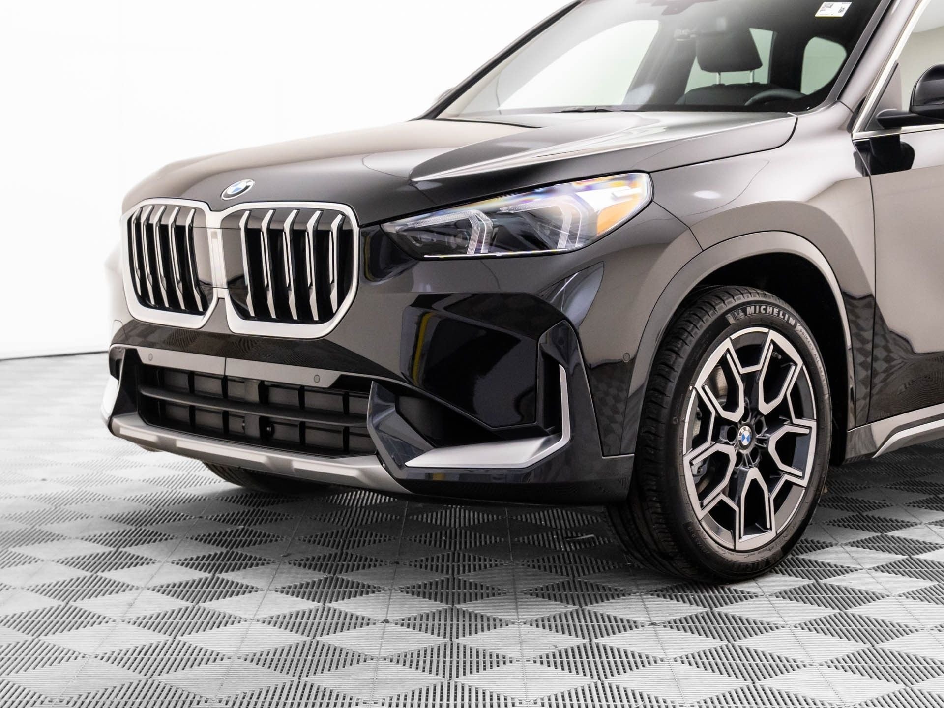 New 2026 Jet Black BMW xDrive28i image 39