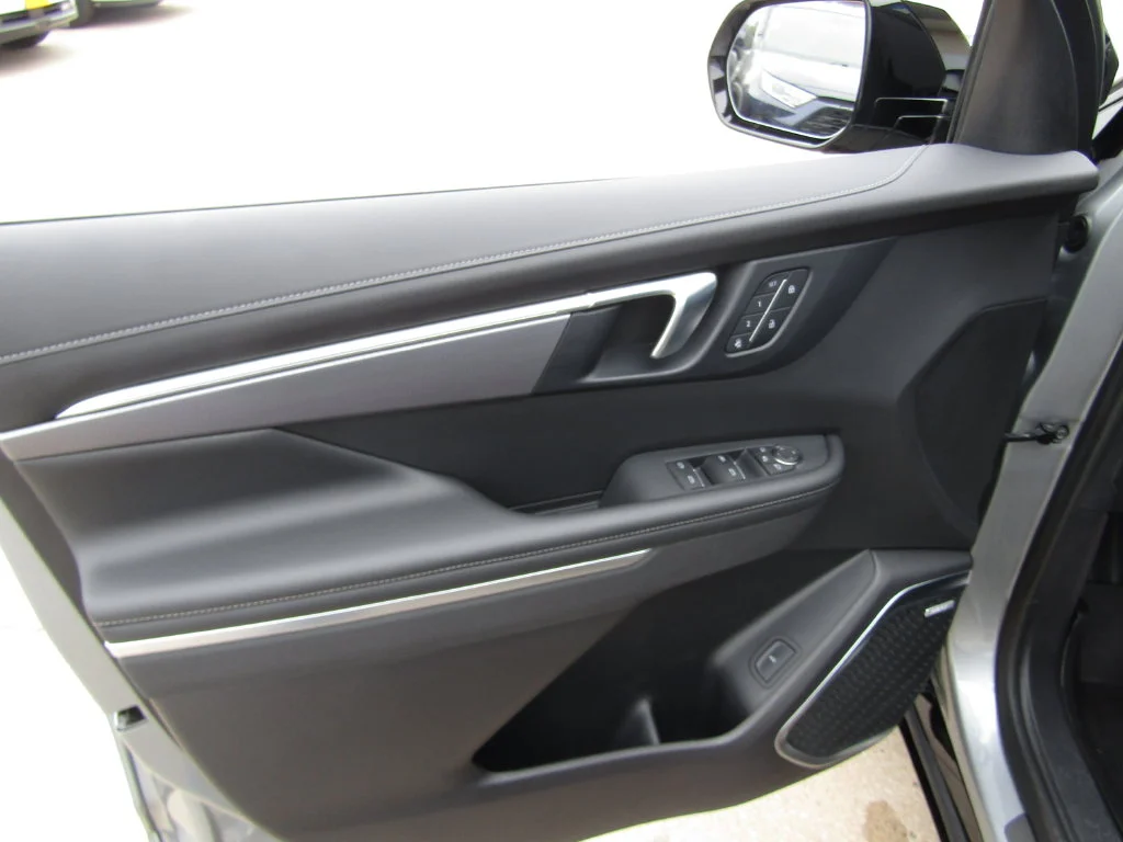 Used 2025 Moonstone Gray Metallic Buick Sport Touring image 27