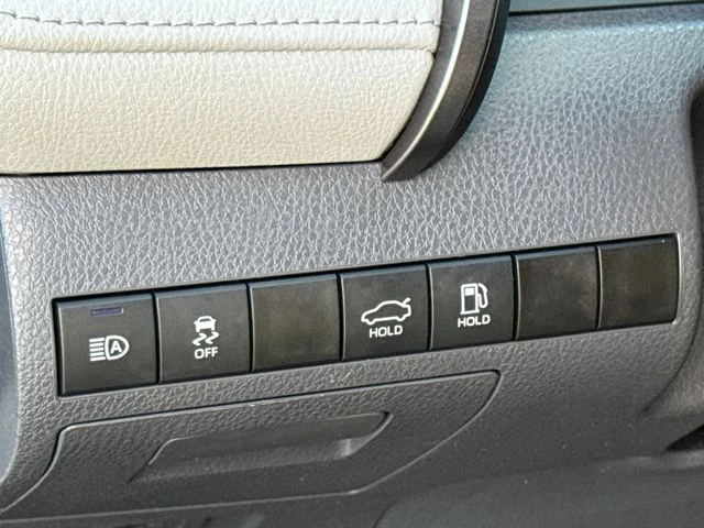 Used 2023 White Toyota LE image 20