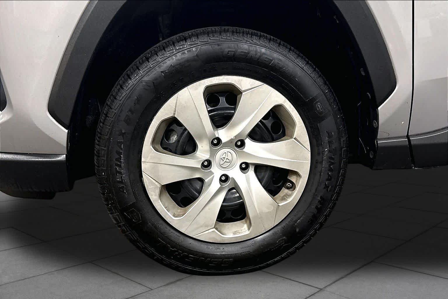 Used 2021 Silver Sky Metallic Toyota LE image 11