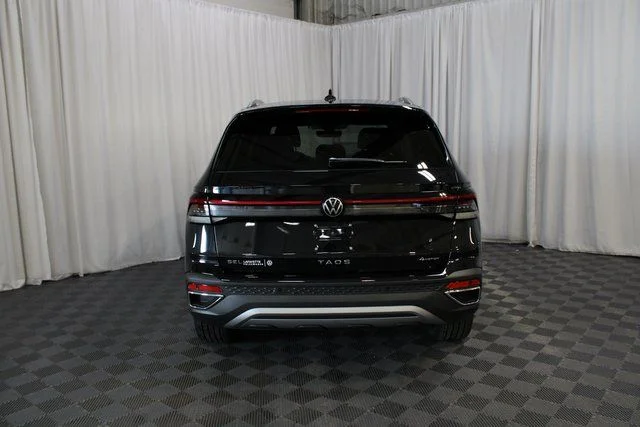 2025 Volkswagen Taos SEL - Photo 24