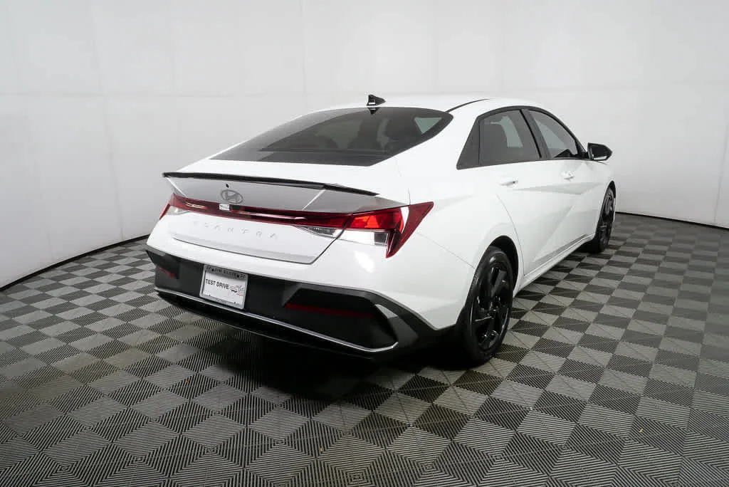New 2026 Serenity White Hyundai SEL Sport image 3