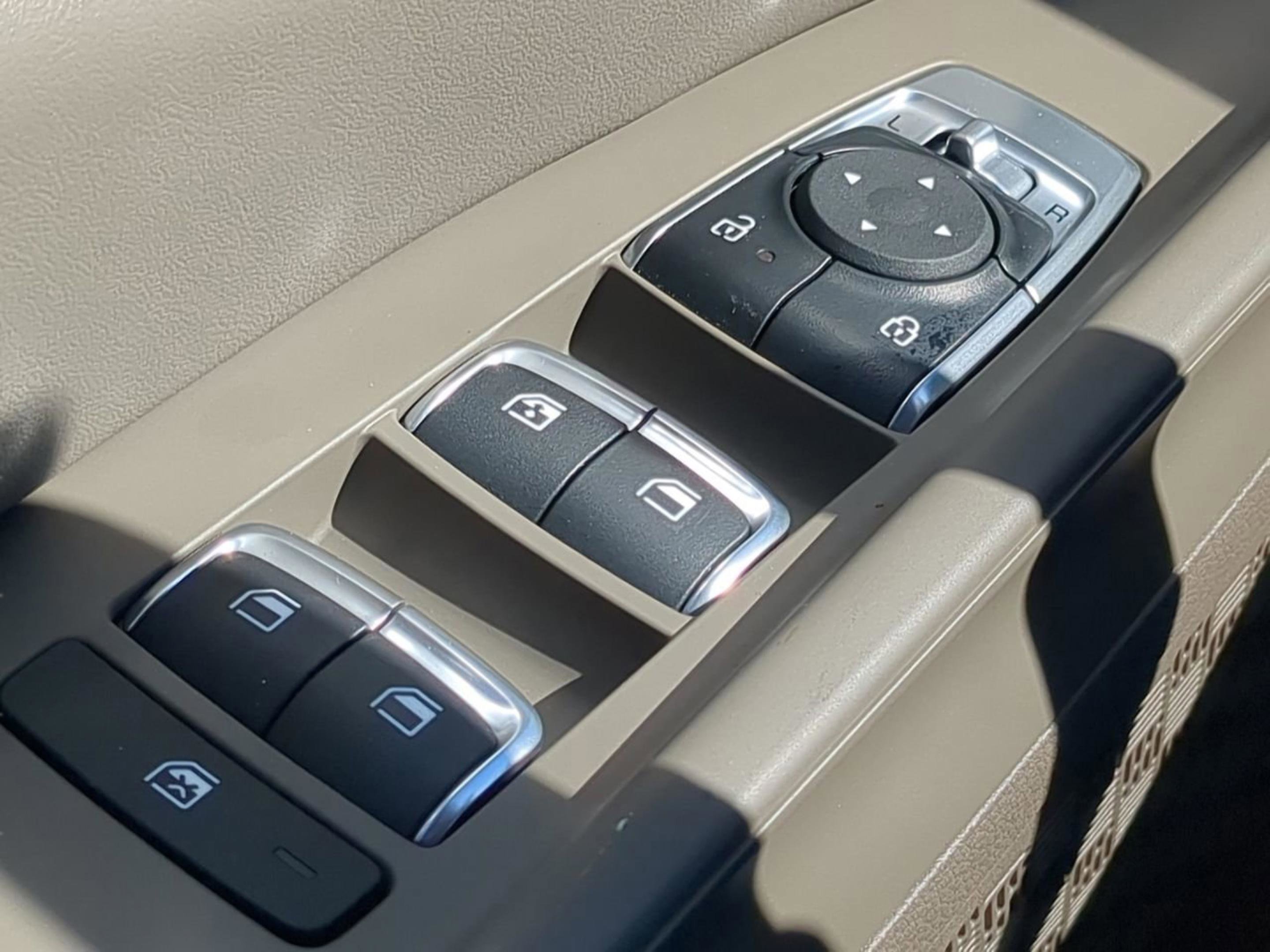 New 2026 Aurora Black Pearl Kia LXS image 27