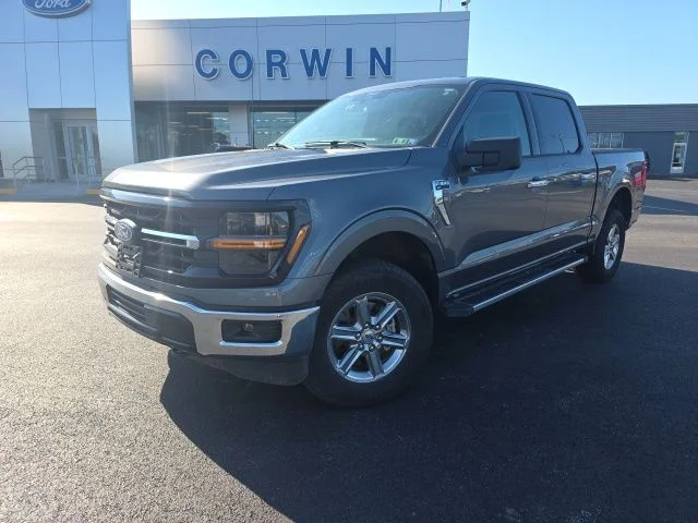 Used 2025 Gray Metallic Ford XLT image 1
