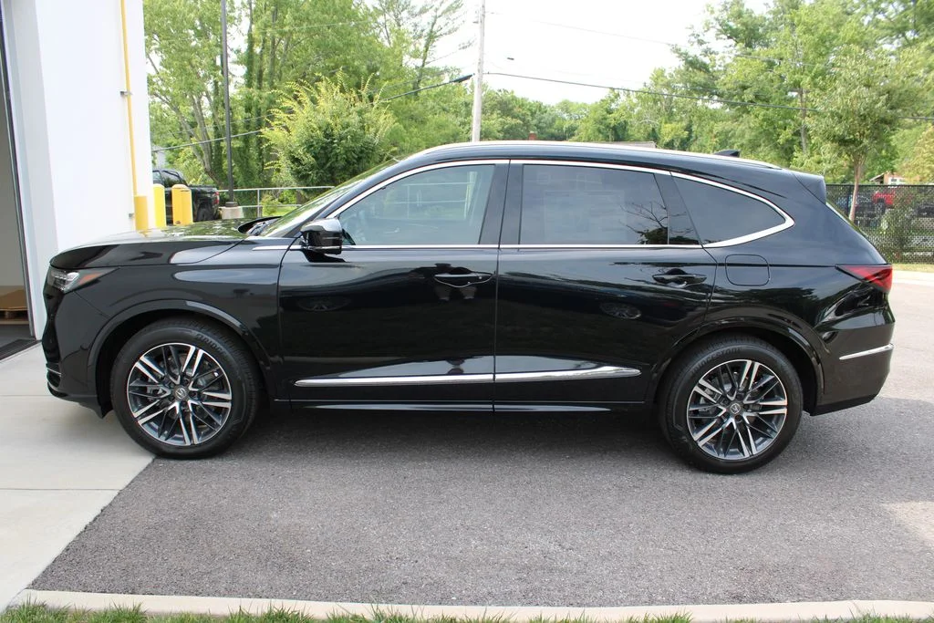 New 2026 Majestic Black Pearl Acura Advance Package image 10