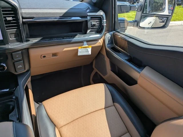 New 2026 Star White Metallic Tri-Coat Ford F-250® Lariat® image 17