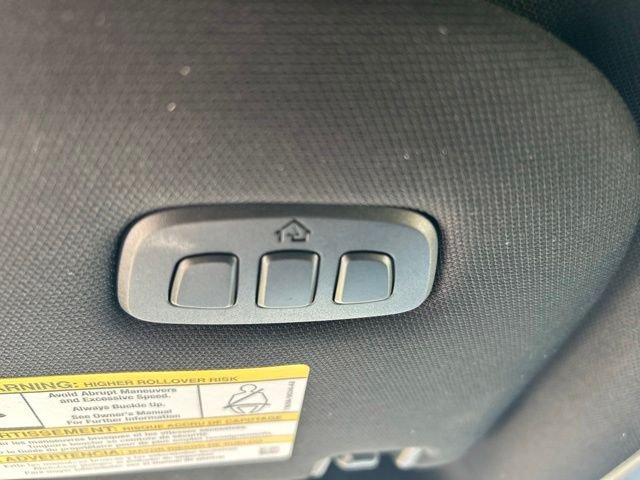Used 2022 Red Metallic Ford Lariat image 37