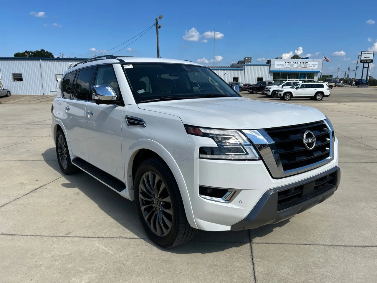 Used 2023 White Nissan Platinum image 2