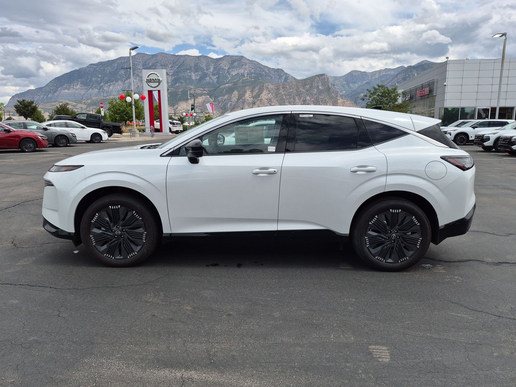 New 2026 Everest White Pearl Tricoat Nissan Platinum image 7