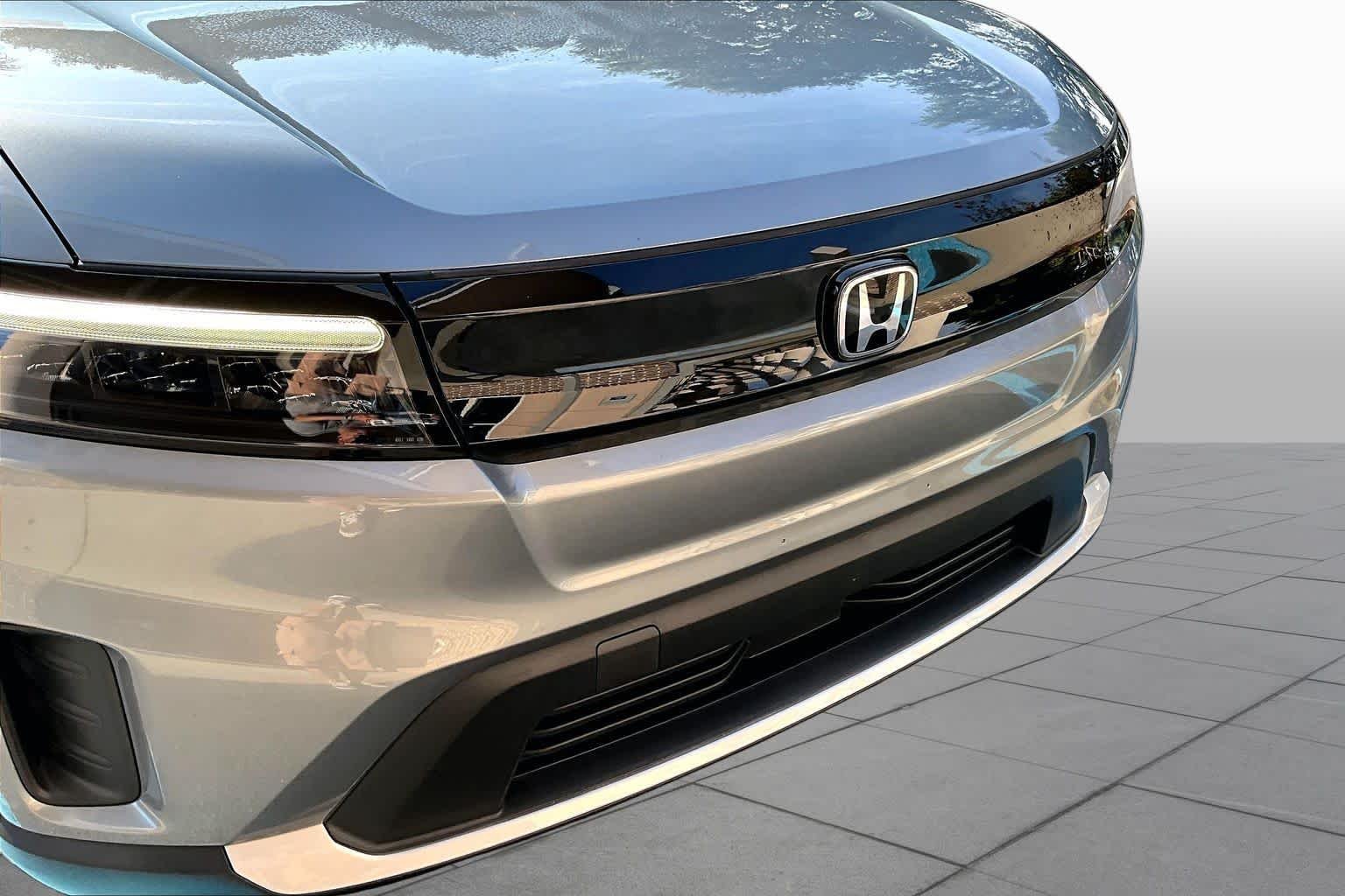 Used 2024 Mercury Silver Metallic Honda EX image 28
