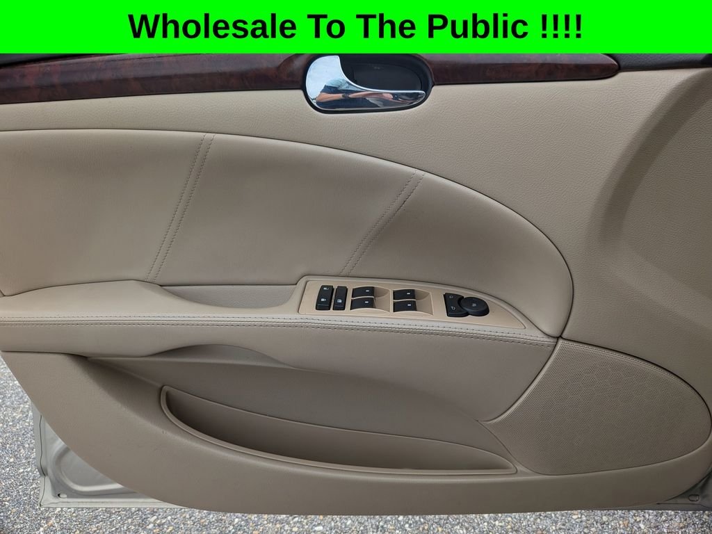 Used 2008 Gold Buick CXL image 22