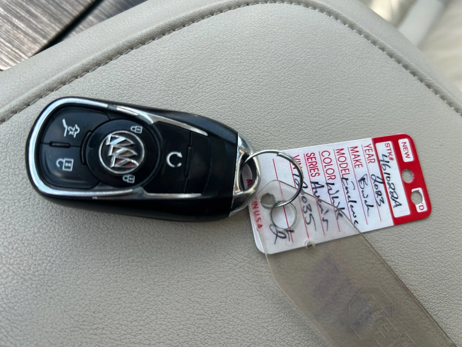 Used 2023 White Buick Avenir AWD image 29