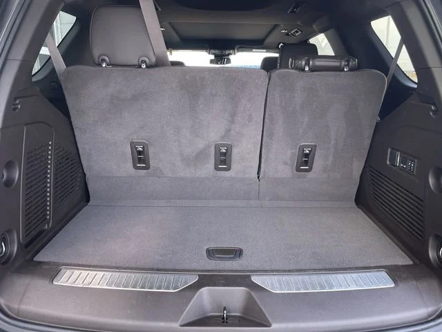 2024 GMC Yukon Denali - Photo 24