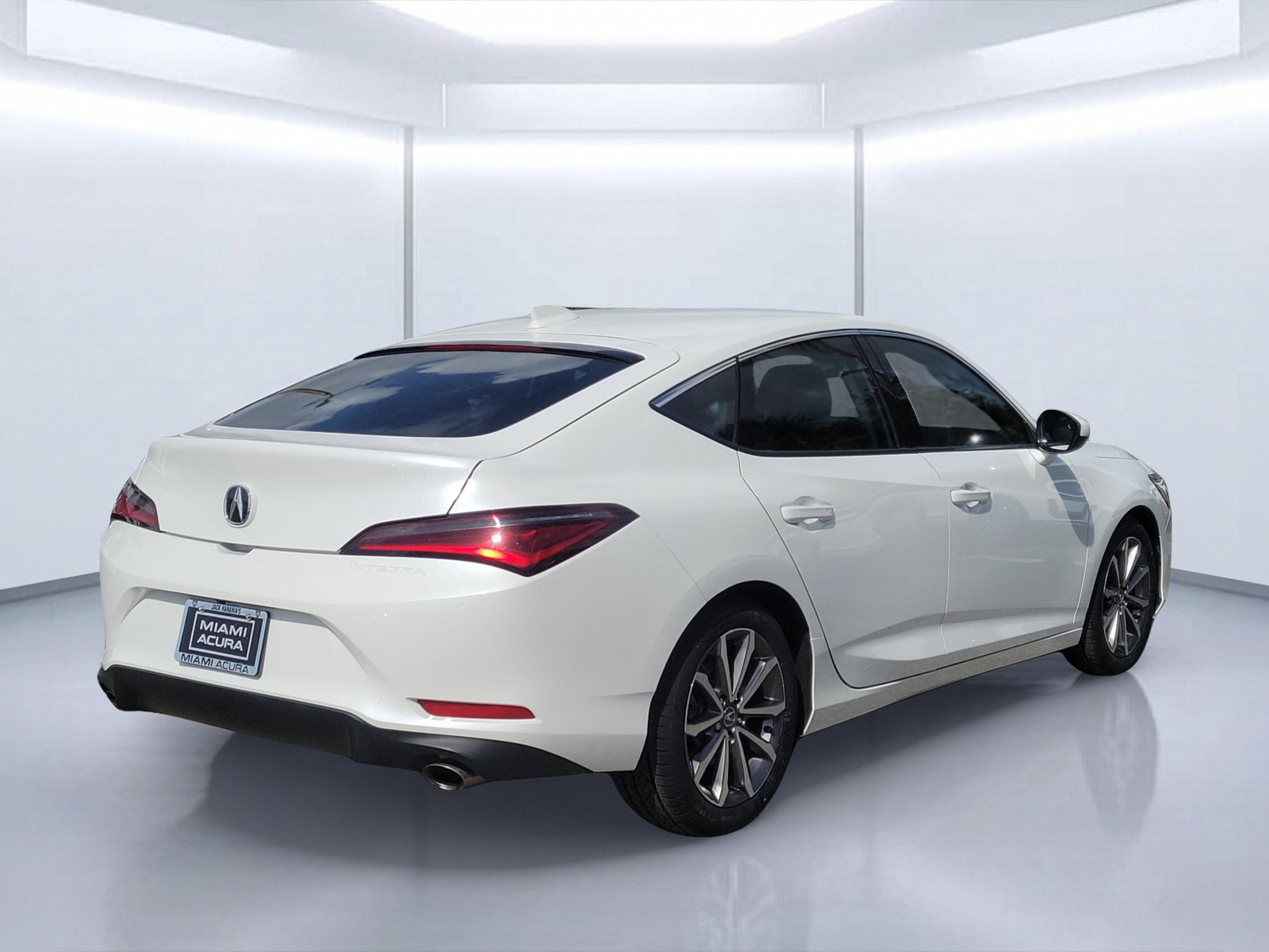 Used 2024 White Acura  image 4