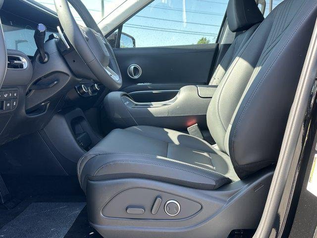 New 2026 Abyss Black Pearl Hyundai Blue SEL 7P image 9