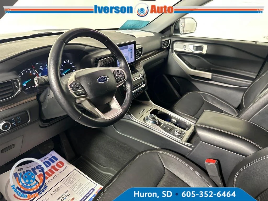 Used 2020 Atlas Blue Ford Limited image 24