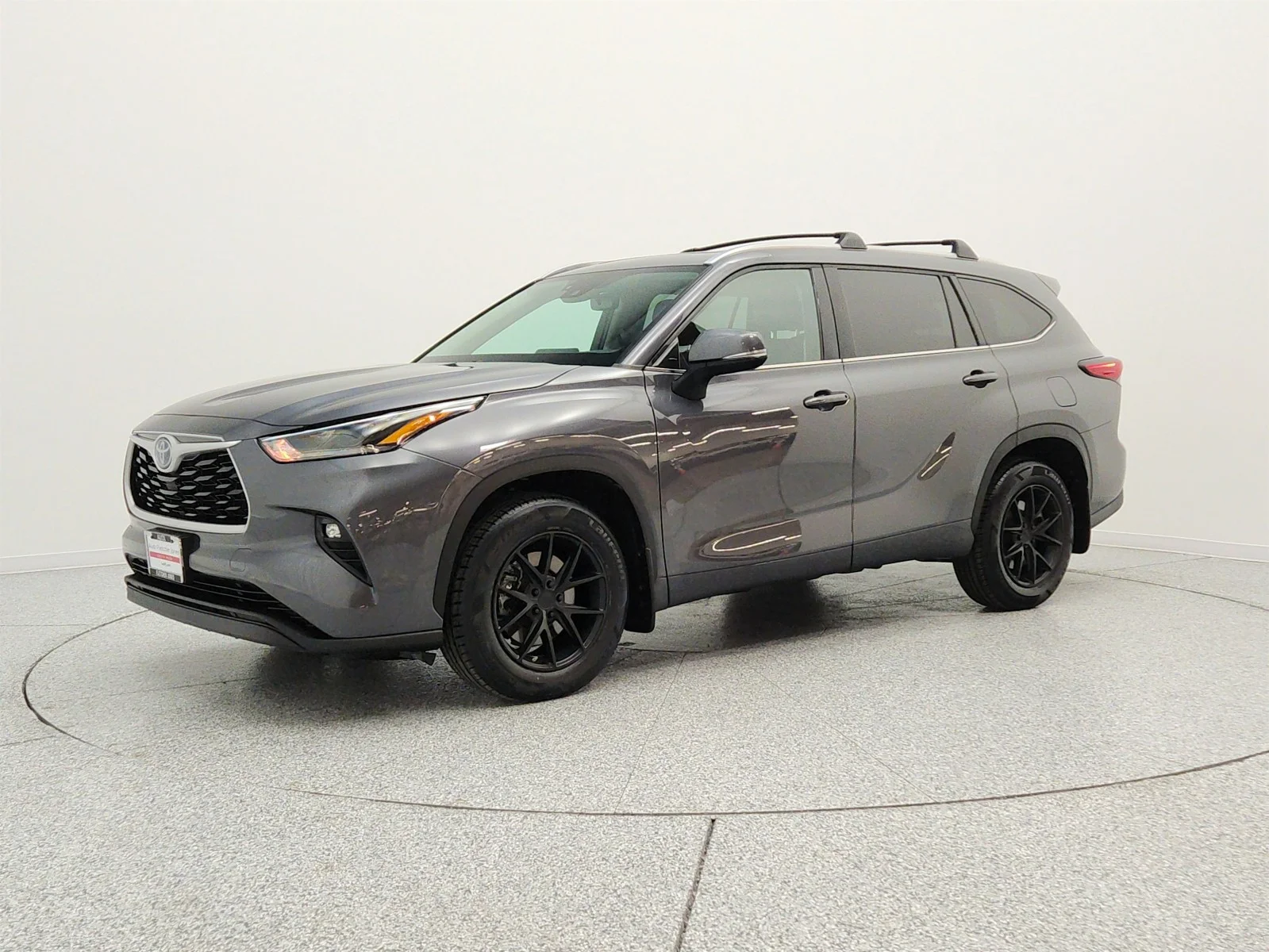 Used 2021 Magnetic Gray Metallic Toyota Hybrid XLE AWD (Natl) image 1