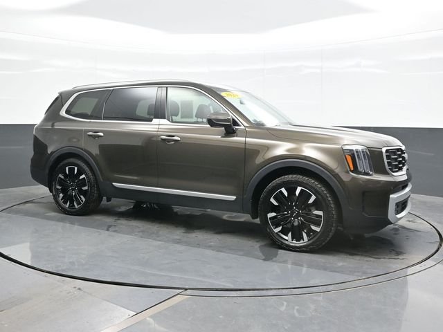 Used 2024 Green Kia SX-Prestige image 7