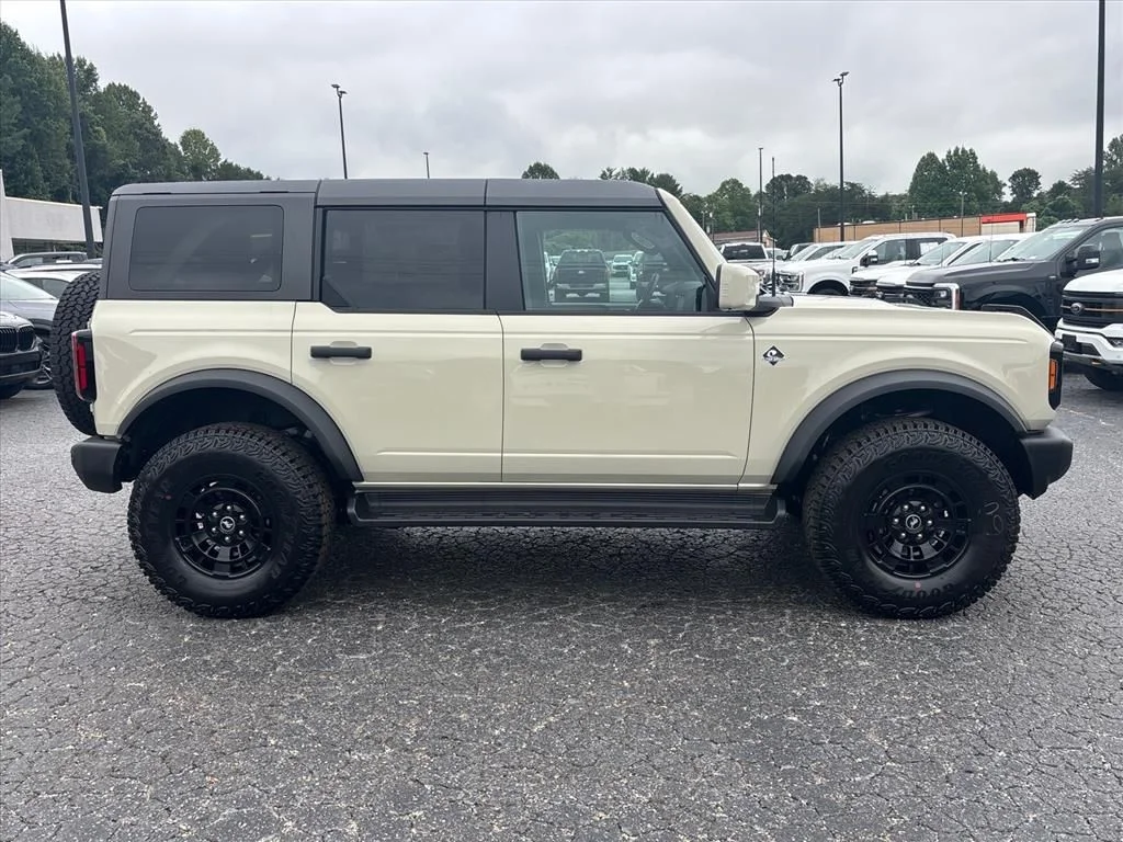 New 2026 Desert Sand Ford Outer Banks® image 9