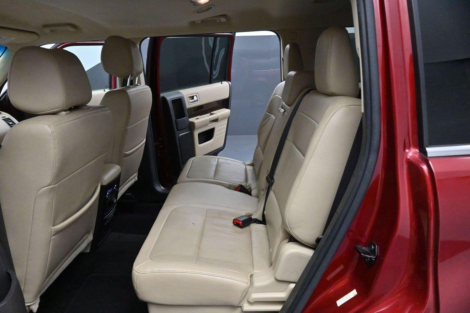 Used 2014 Ruby Red Metallic Tinted Clearcoat Ford Limited image 27