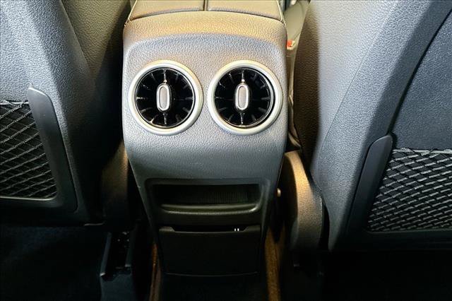 New 2026 Polar White Mercedes-Benz GLB 250 image 53