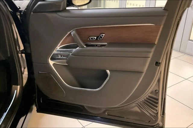 Certified Used 2024 Black Land Rover Autobiography image 30