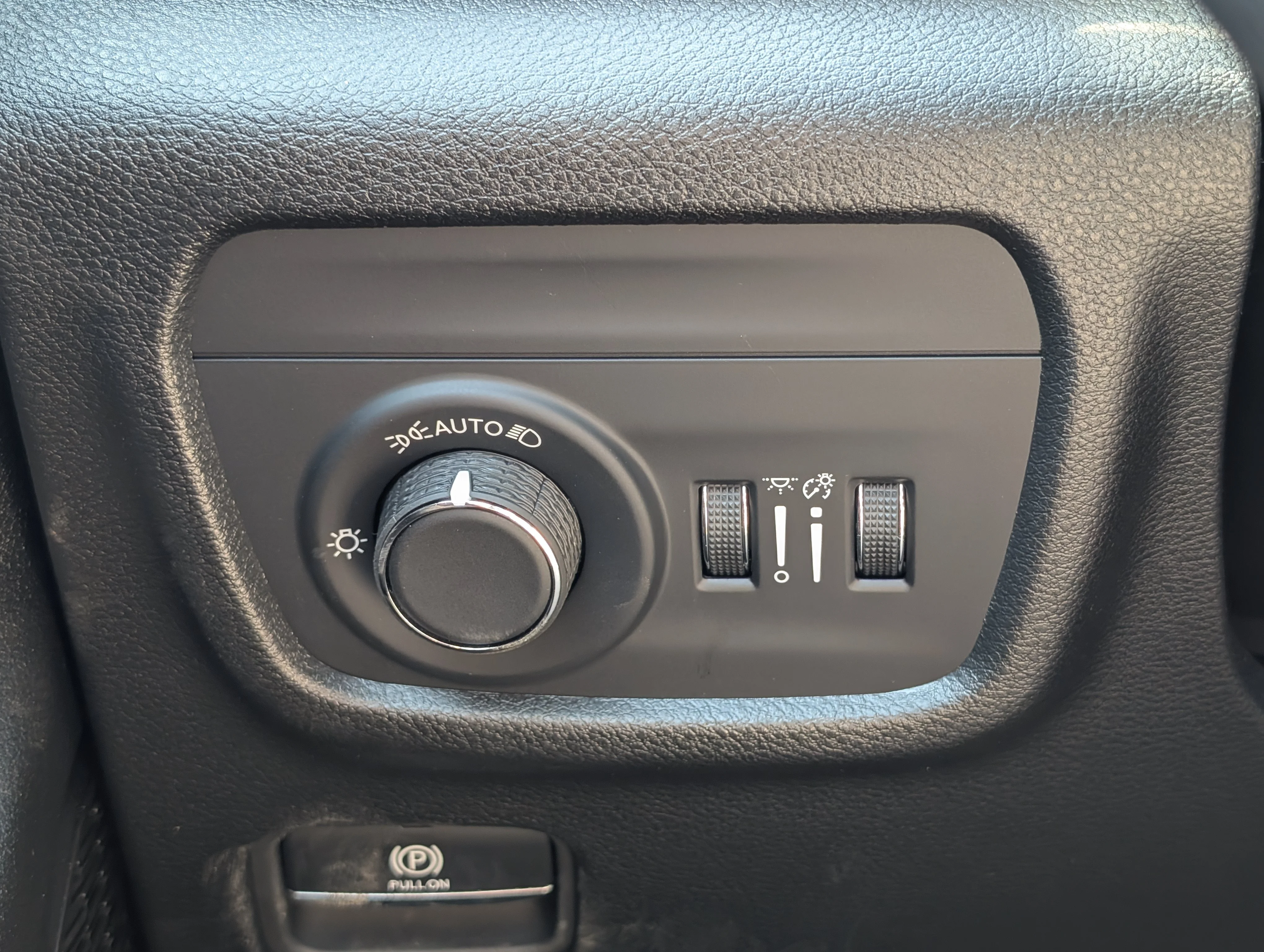 New 2025 Bright White Jeep Laredo image 28