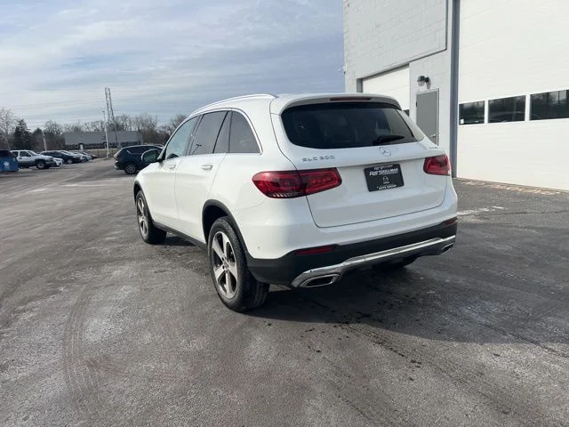 Used 2022 White Mercedes-Benz GLC 300 image 12