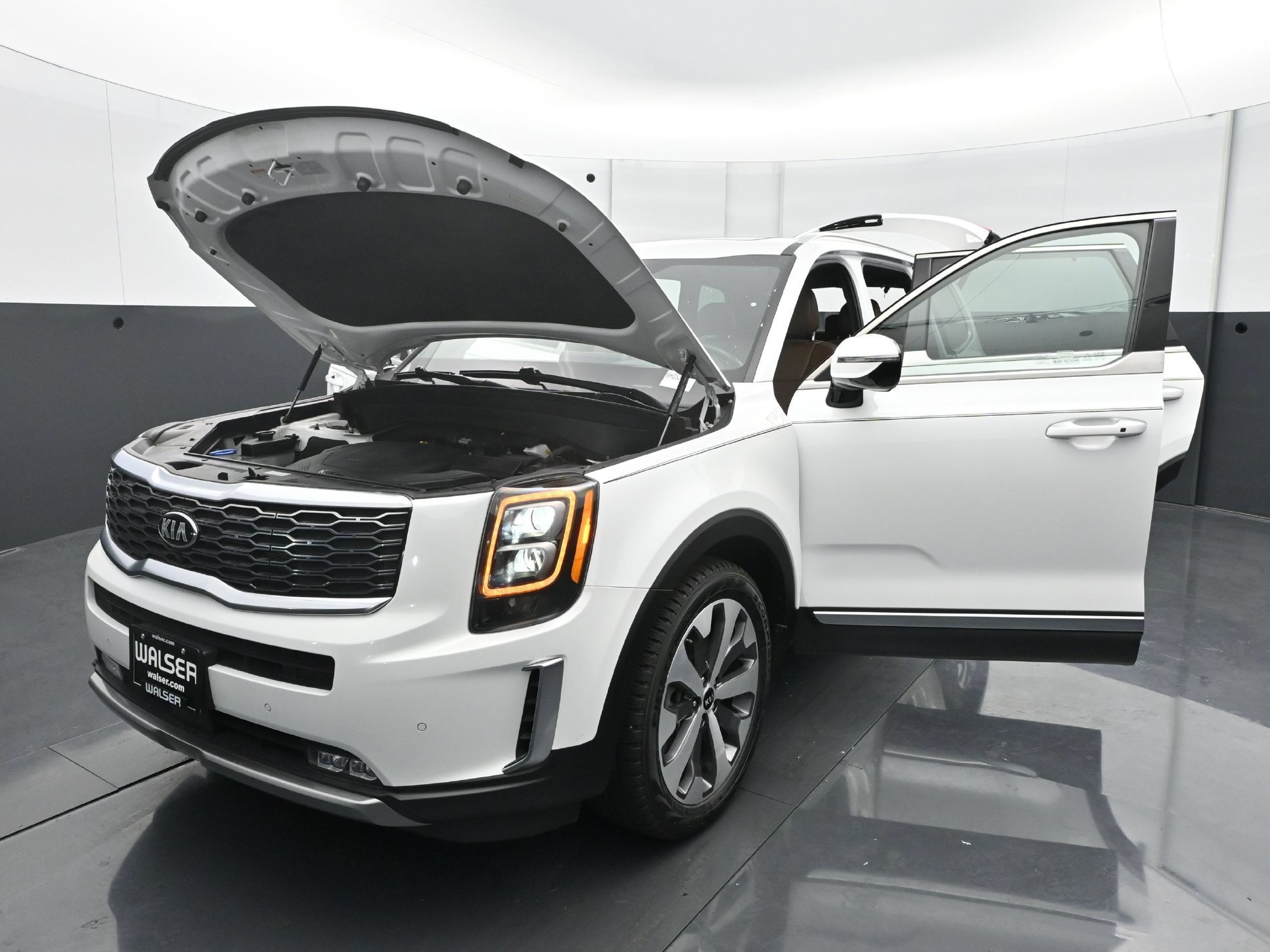 Used 2020 Snow White Pearl Kia SX AWD image 33