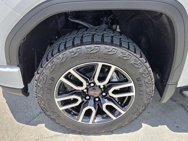 New 2026 Summit White GMC AT4 image 4