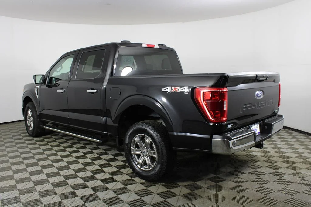 Used 2022 Black Metallic Ford XLT image 4