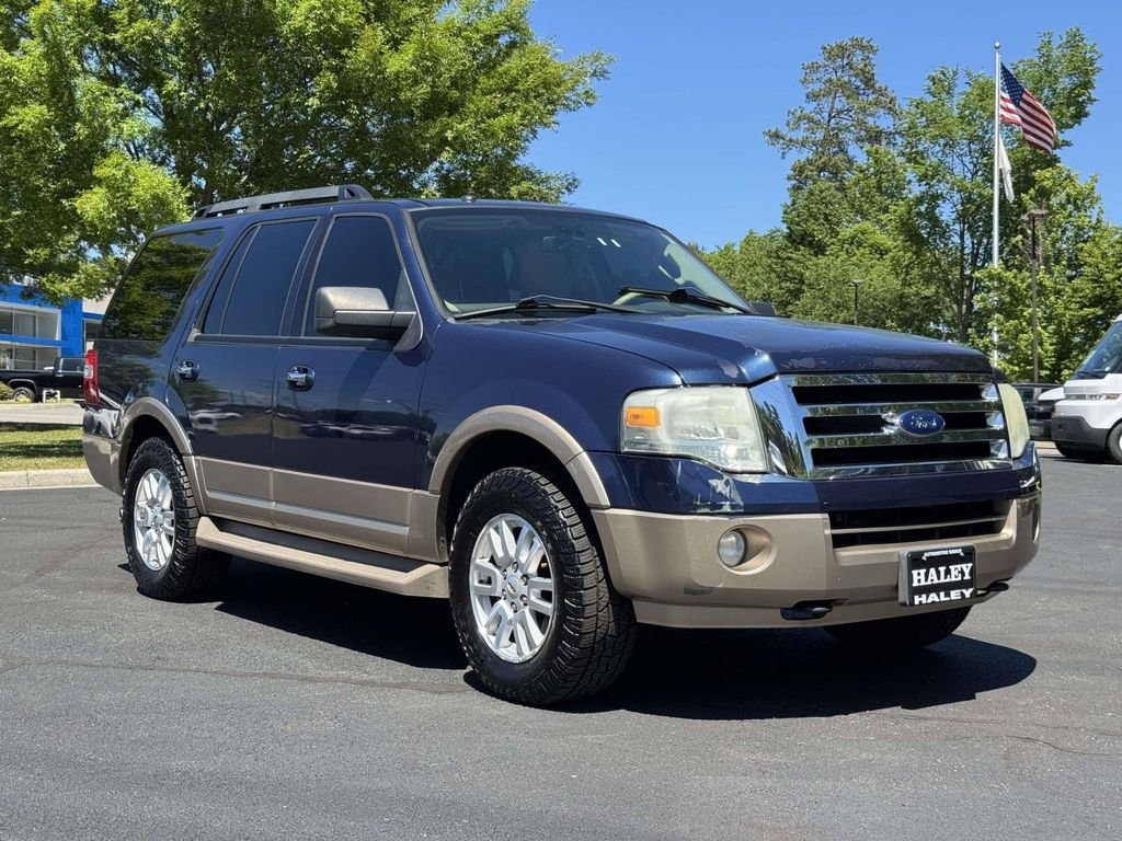 Used 2013 Blue Ford XLT image 2