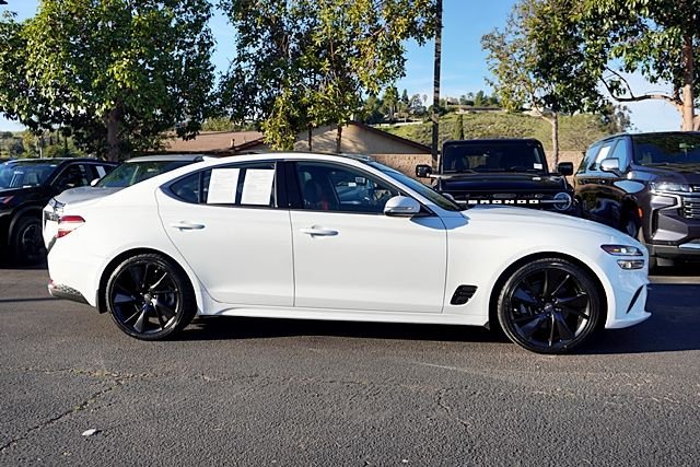 Used 2023 White Genesis 2.0T image 6