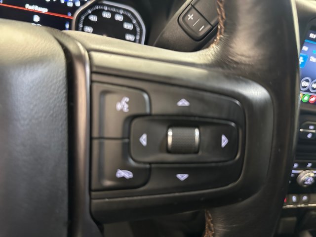 Used 2020 Red GMC AT4 image 34