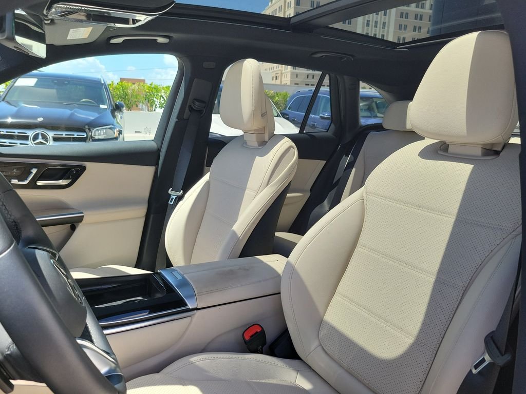 Certified Used 2026 White Mercedes-Benz GLC 300 image 20